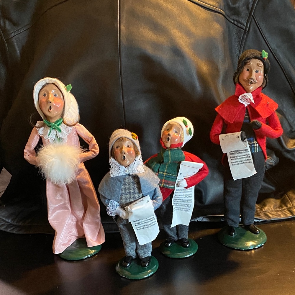 Buyers choice vintage Set of Four Caroler Figurines